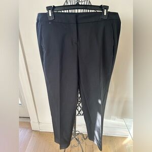 Neiman Marcus black stretch crop pant